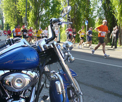 Harley beim Wien Marathon 2009