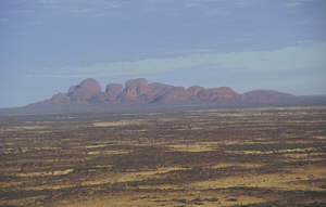 425-Olgas - Sicht vom Ayers Rock