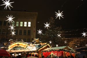 Pnktlich am 29.11.2012 um 19:00 erleuchten in St. Gallen 700 Weihnachtssterne